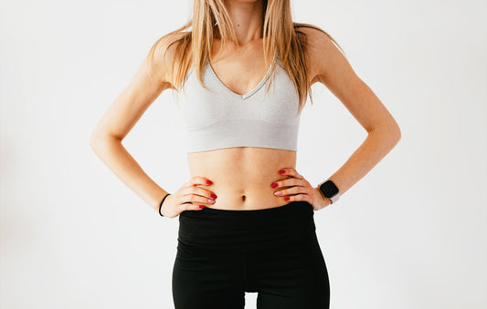 Donna con reggiseno sportivo